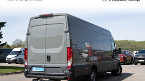 IVECO Daily 35S18 V FURGON